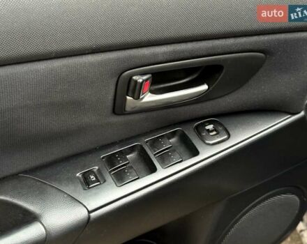 Синий Мазда 3, объемом двигателя 1.6 л и пробегом 287 тыс. км за 2100 $, фото 6 на Automoto.ua