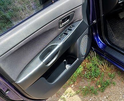 Синий Мазда 3, объемом двигателя 1.6 л и пробегом 280 тыс. км за 4200 $, фото 5 на Automoto.ua