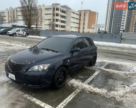 Синий Мазда 3, объемом двигателя 1.35 л и пробегом 264 тыс. км за 3250 $, фото 1 на Automoto.ua