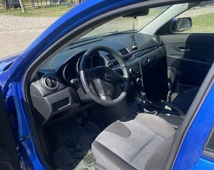 Синий Мазда 3, объемом двигателя 1.56 л и пробегом 300 тыс. км за 3900 $, фото 3 на Automoto.ua