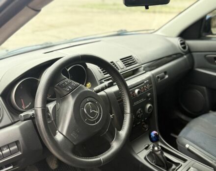 Синий Мазда 3, объемом двигателя 1.6 л и пробегом 252 тыс. км за 2950 $, фото 5 на Automoto.ua