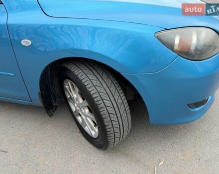 Синий Мазда 3, объемом двигателя 2 л и пробегом 254 тыс. км за 3600 $, фото 3 на Automoto.ua