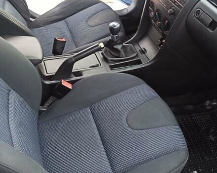 Синій Мазда 3, об'ємом двигуна 1.56 л та пробігом 358 тис. км за 3300 $, фото 8 на Automoto.ua