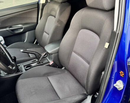 Синий Мазда 3, объемом двигателя 1.6 л и пробегом 225 тыс. км за 4900 $, фото 9 на Automoto.ua