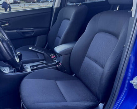 Синий Мазда 3, объемом двигателя 1.6 л и пробегом 205 тыс. км за 5999 $, фото 9 на Automoto.ua