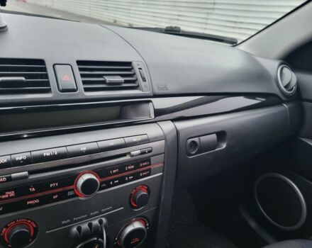 Синий Мазда 3, объемом двигателя 1.6 л и пробегом 294 тыс. км за 4500 $, фото 5 на Automoto.ua