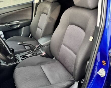 Синий Мазда 3, объемом двигателя 1.6 л и пробегом 205 тыс. км за 4900 $, фото 9 на Automoto.ua