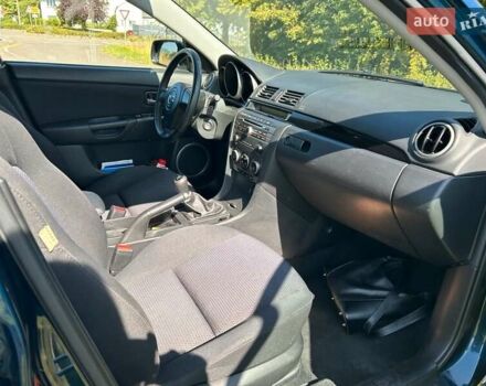 Синій Мазда 3, об'ємом двигуна 1.6 л та пробігом 190 тис. км за 5399 $, фото 10 на Automoto.ua