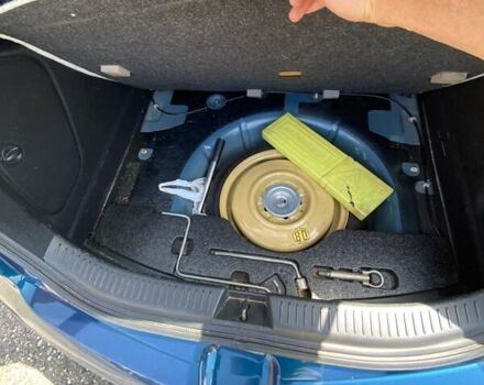 Синій Мазда 3, об'ємом двигуна 1.6 л та пробігом 190 тис. км за 5399 $, фото 7 на Automoto.ua