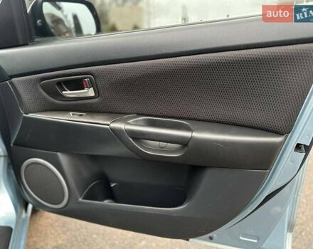 Синій Мазда 3, об'ємом двигуна 1.6 л та пробігом 145 тис. км за 5655 $, фото 19 на Automoto.ua