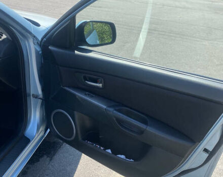 Синій Мазда 3, об'ємом двигуна 1.56 л та пробігом 321 тис. км за 4299 $, фото 16 на Automoto.ua