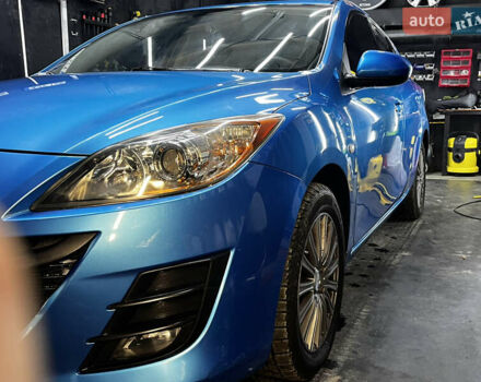 Синий Мазда 3, объемом двигателя 1.6 л и пробегом 162 тыс. км за 8500 $, фото 1 на Automoto.ua