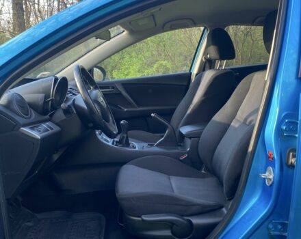 Синій Мазда 3, об'ємом двигуна 1.6 л та пробігом 129 тис. км за 7450 $, фото 9 на Automoto.ua