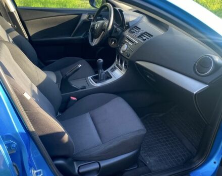 Синій Мазда 3, об'ємом двигуна 1.6 л та пробігом 129 тис. км за 7450 $, фото 10 на Automoto.ua