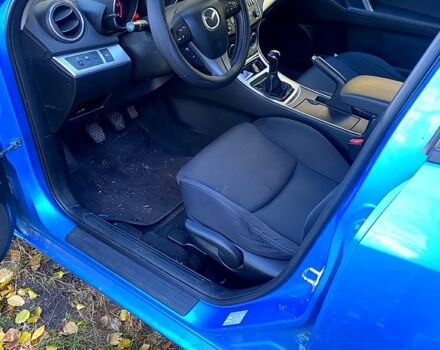 Синий Мазда 3, объемом двигателя 1.6 л и пробегом 286 тыс. км за 6350 $, фото 7 на Automoto.ua