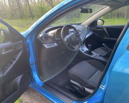 Синій Мазда 3, об'ємом двигуна 1.6 л та пробігом 129 тис. км за 7450 $, фото 8 на Automoto.ua