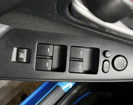 Синий Мазда 3, объемом двигателя 1.6 л и пробегом 162 тыс. км за 8500 $, фото 11 на Automoto.ua