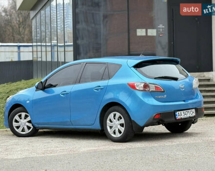 Синій Мазда 3, об'ємом двигуна 1.6 л та пробігом 226 тис. км за 7700 $, фото 7 на Automoto.ua