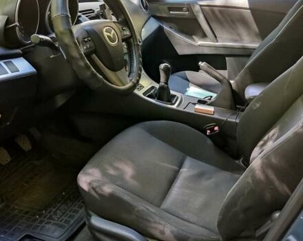 Синий Мазда 3, объемом двигателя 1.6 л и пробегом 150 тыс. км за 7500 $, фото 6 на Automoto.ua
