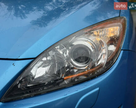 Синий Мазда 3, объемом двигателя 1.6 л и пробегом 227 тыс. км за 7500 $, фото 5 на Automoto.ua