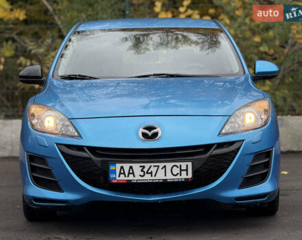 Синий Мазда 3, объемом двигателя 1.6 л и пробегом 227 тыс. км за 7500 $, фото 3 на Automoto.ua