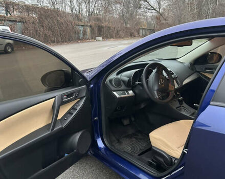 Синий Мазда 3, объемом двигателя 2 л и пробегом 165 тыс. км за 8000 $, фото 5 на Automoto.ua