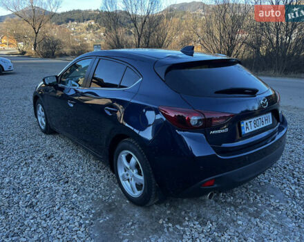 Синий Мазда 3, объемом двигателя 2.2 л и пробегом 235 тыс. км за 10500 $, фото 3 на Automoto.ua
