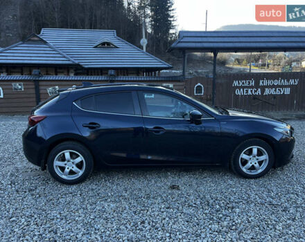 Синий Мазда 3, объемом двигателя 2.2 л и пробегом 235 тыс. км за 10500 $, фото 7 на Automoto.ua