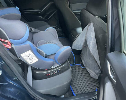 Синий Мазда 3, объемом двигателя 2 л и пробегом 195 тыс. км за 10500 $, фото 2 на Automoto.ua