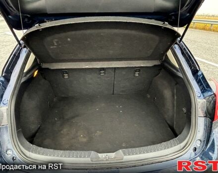 Синій Мазда 3, об'ємом двигуна 2 л та пробігом 166 тис. км за 9500 $, фото 6 на Automoto.ua