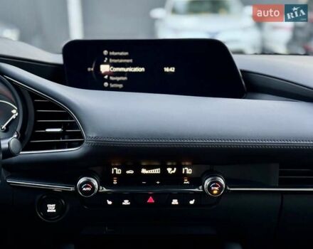 Мазда 3 2019 в Киеве на Automoto.ua Синий Мазда 3, объемом двигателя 2.5 л и пробегом 113 тыс. км за 16500 $, фото 30 на Automoto.ua