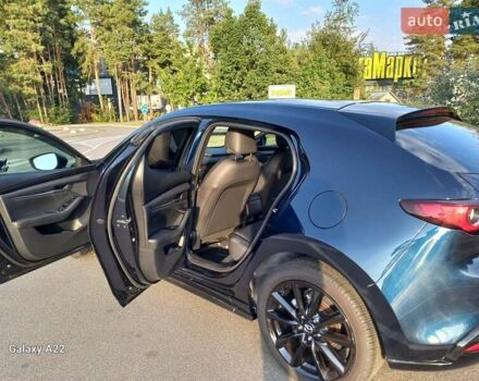 Синий Мазда 3, объемом двигателя 2.5 л и пробегом 8 тыс. км за 21999 $, фото 3 на Automoto.ua