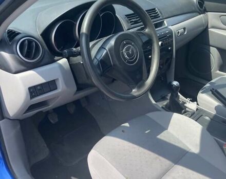 Синий Мазда 3, объемом двигателя 1.6 л и пробегом 233 тыс. км за 3550 $, фото 4 на Automoto.ua