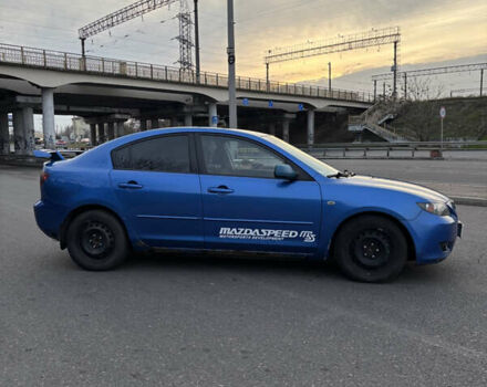 Синий Мазда 3, объемом двигателя 2 л и пробегом 325 тыс. км за 4500 $, фото 4 на Automoto.ua