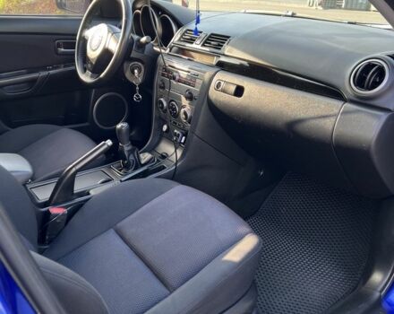 Синій Мазда 3, об'ємом двигуна 1.6 л та пробігом 325 тис. км за 4000 $, фото 8 на Automoto.ua