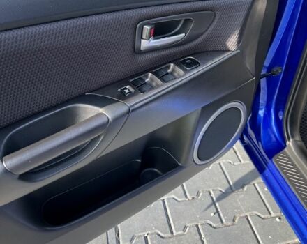 Синій Мазда 3, об'ємом двигуна 1.6 л та пробігом 325 тис. км за 4000 $, фото 7 на Automoto.ua