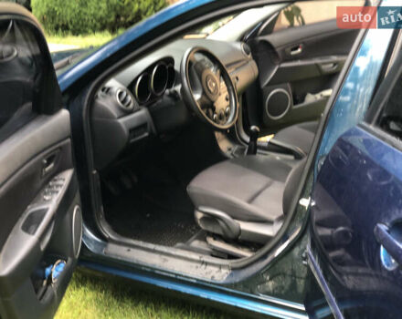 Синий Мазда 3, объемом двигателя 1.6 л и пробегом 90 тыс. км за 5000 $, фото 3 на Automoto.ua