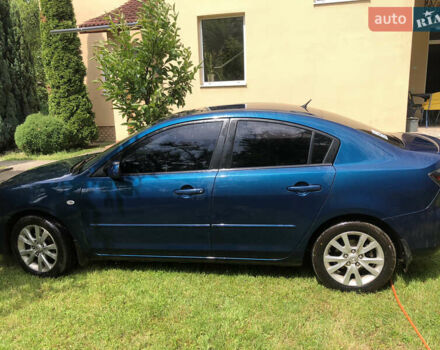 Синий Мазда 3, объемом двигателя 1.6 л и пробегом 90 тыс. км за 5000 $, фото 1 на Automoto.ua