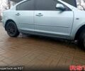 Синий Мазда 3, объемом двигателя 1.6 л и пробегом 300 тыс. км за 4500 $, фото 2 на Automoto.ua