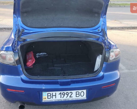 Синий Мазда 3, объемом двигателя 1.6 л и пробегом 197 тыс. км за 5500 $, фото 6 на Automoto.ua