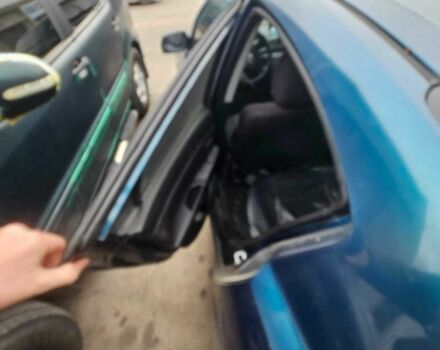 Синій Мазда 3, об'ємом двигуна 1.6 л та пробігом 285 тис. км за 500 $, фото 14 на Automoto.ua