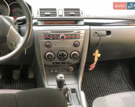 Синий Мазда 3, объемом двигателя 1.6 л и пробегом 90 тыс. км за 5000 $, фото 6 на Automoto.ua