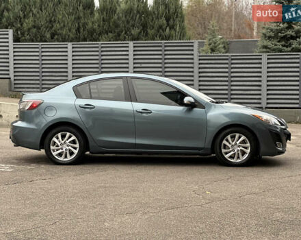 Синий Мазда 3, объемом двигателя 2.5 л и пробегом 319 тыс. км за 6500 $, фото 3 на Automoto.ua