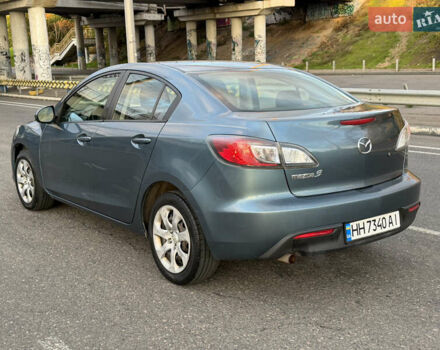 Синий Мазда 3, объемом двигателя 2 л и пробегом 111 тыс. км за 5600 $, фото 4 на Automoto.ua