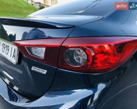 Синий Мазда 3, объемом двигателя 2 л и пробегом 207 тыс. км за 10250 $, фото 3 на Automoto.ua
