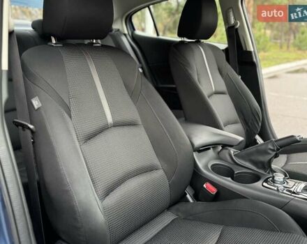 Синий Мазда 3, объемом двигателя 1.5 л и пробегом 60 тыс. км за 15200 $, фото 57 на Automoto.ua