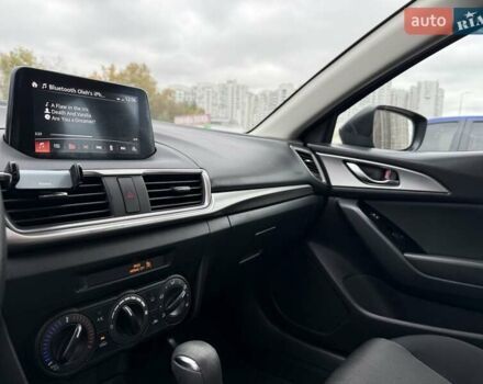 Мазда 3 2018 в Киеве на Automoto.ua Синий Мазда 3, объемом двигателя 2 л и пробегом 71 тыс. км за 13500 $, фото 10 на Automoto.ua