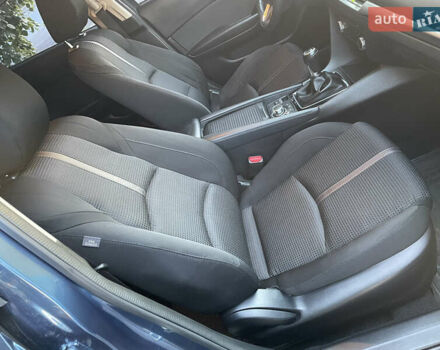 Синий Мазда 3, объемом двигателя 1.5 л и пробегом 54 тыс. км за 14100 $, фото 19 на Automoto.ua