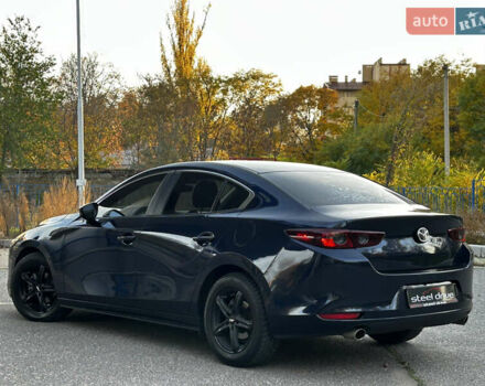 Синий Мазда 3, объемом двигателя 2.49 л и пробегом 129 тыс. км за 13999 $, фото 2 на Automoto.ua