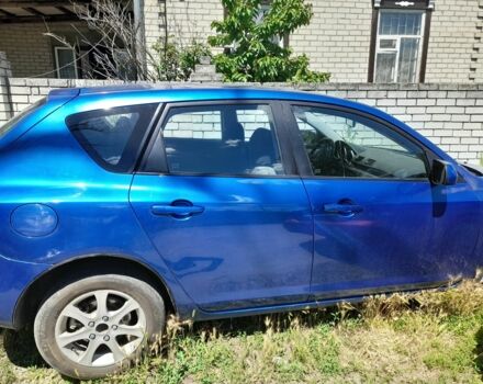 Синий Мазда 3, объемом двигателя 1.6 л и пробегом 273 тыс. км за 3569 $, фото 3 на Automoto.ua